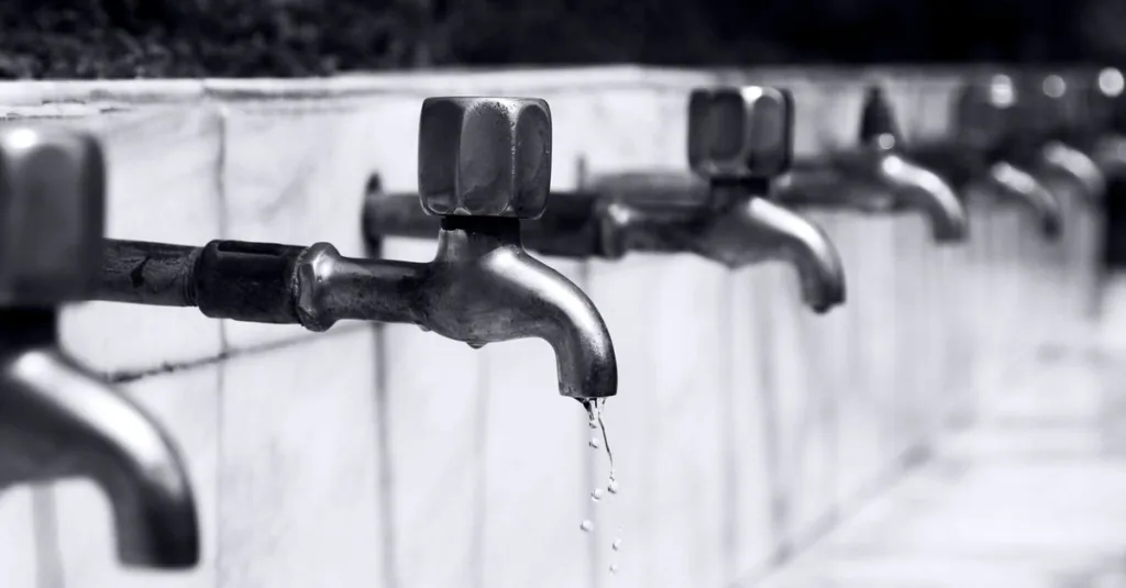 découvrez comment réparer un robinet qui fuit facilement avec nos conseils pratiques et économisez de l'eau et de l'argent.
