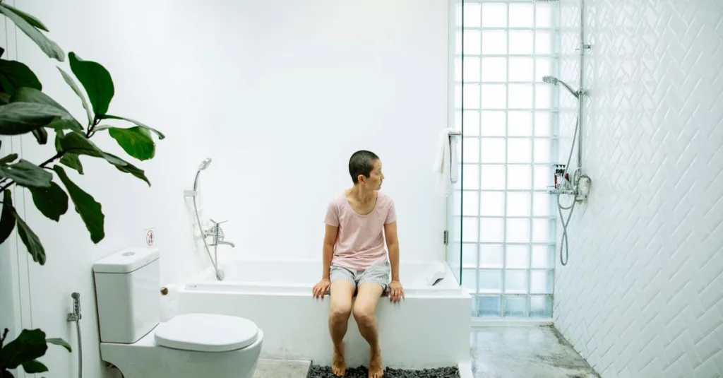 solutions naturelles pour déboucher vos toilettes efficacement et sans produits chimiques. astuces écologiques et conseils pratiques pour un débouchage rapide et respectueux de l'environnement.