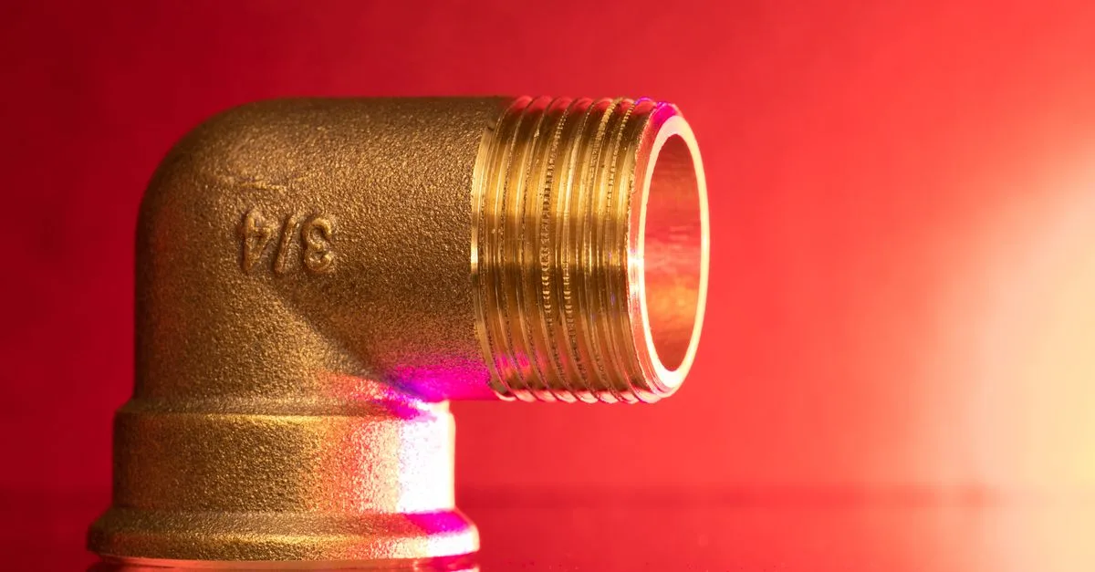 découvrez comment détartrer efficacement les tuyaux en cuivre pour assurer un flux optimal et prolonger leur durée de vie.
