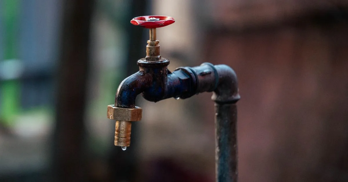 détection de fuites d'eau cachées : identifiez rapidement les fuites invisibles pour éviter les dégâts et économiser de l'eau grâce à nos solutions innovantes.