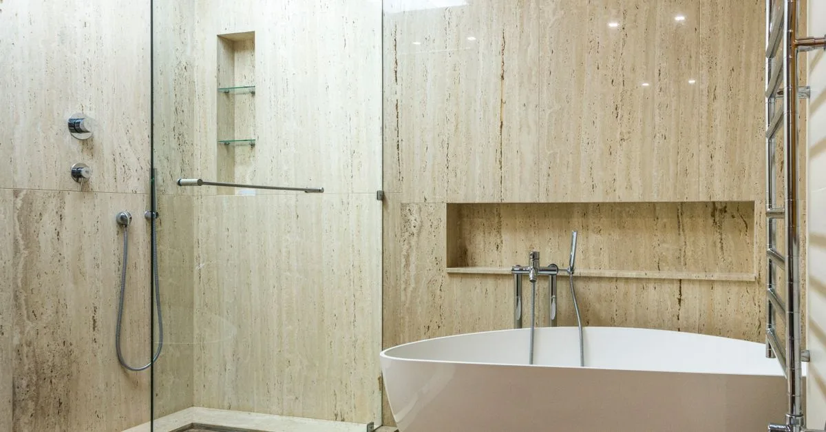 guide complet pour l'installation d'un receveur de douche : étapes, conseils et astuces pour une pose réussie.