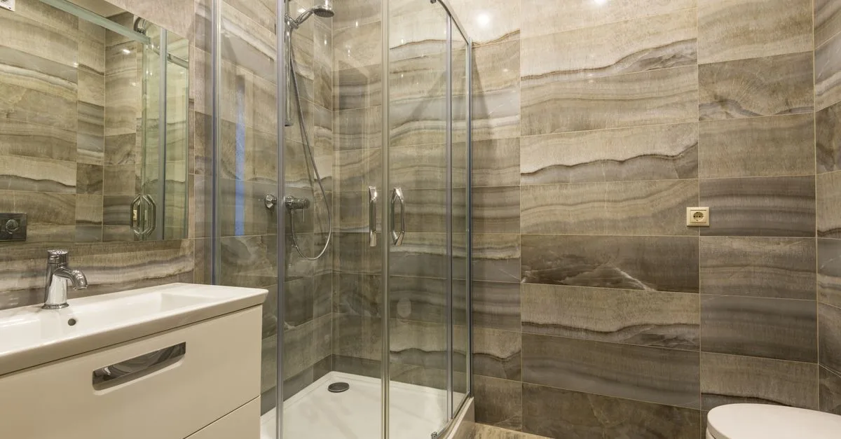 support pour receveur de douche, conçu pour assurer une installation solide et stable de votre receveur, facilitant la pose et garantissant une durabilité optimale.